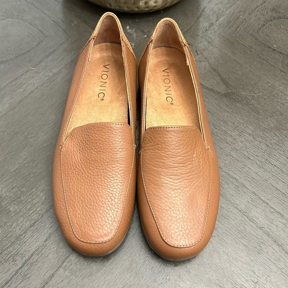 Vionic Elora Women's Slip On Leather Driving Moc Toffee - Picture 2 of 8